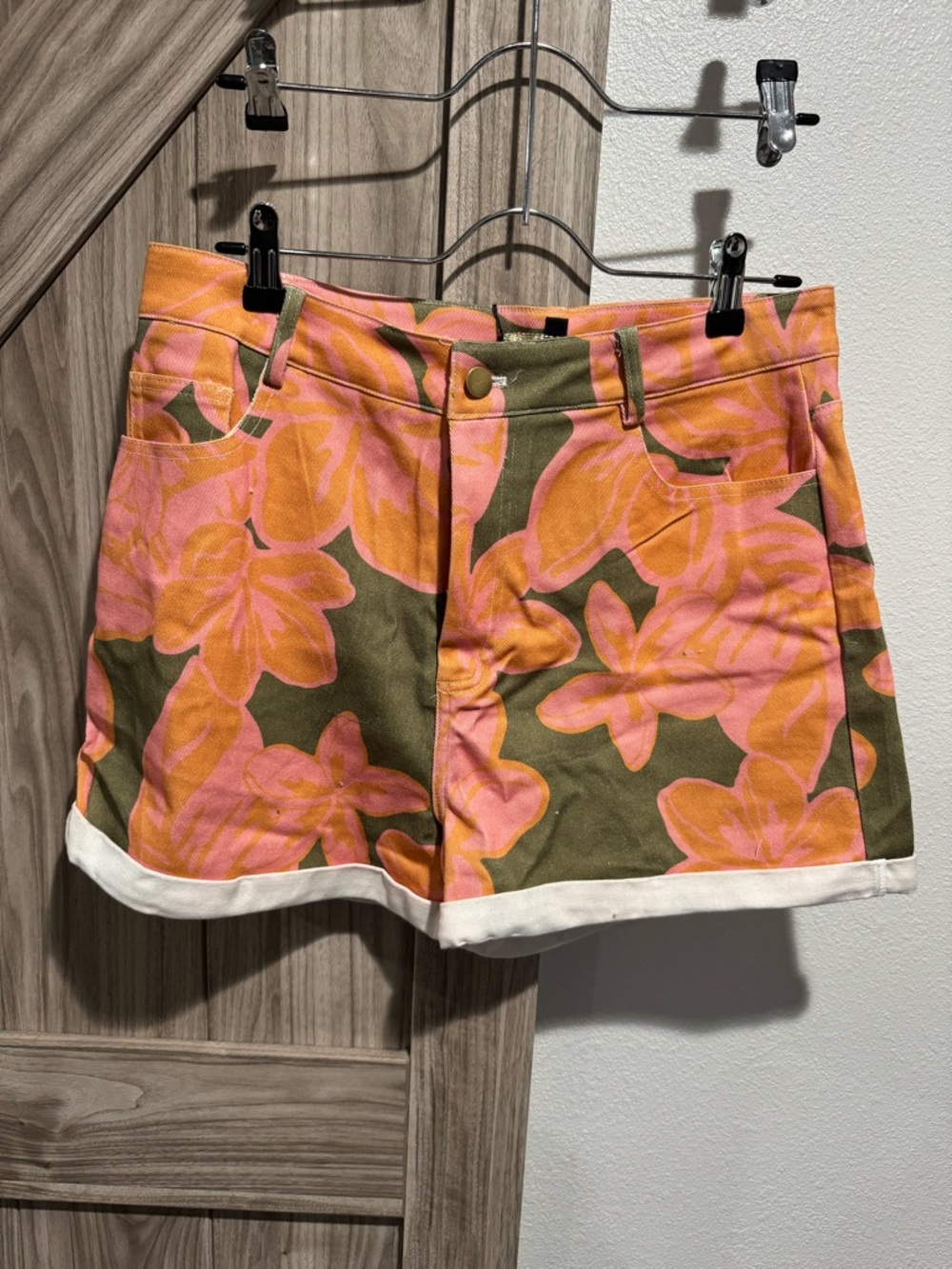 LexBreezy - Denim Shorts in Pink/orange & Olive!